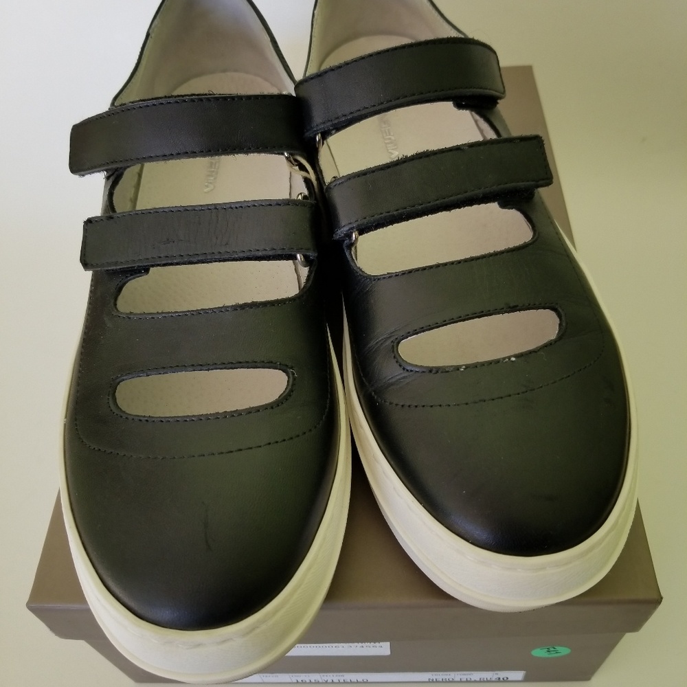Trendy Trainers